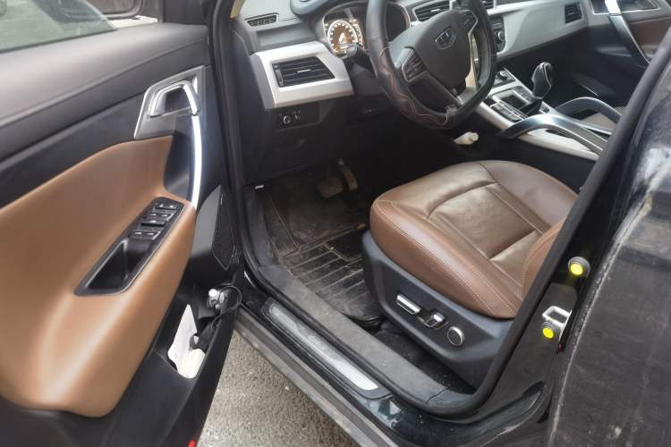 Used Geely Auto Emgrand X7 Sport 2016 1.8TD Automatic ZhiZun Version