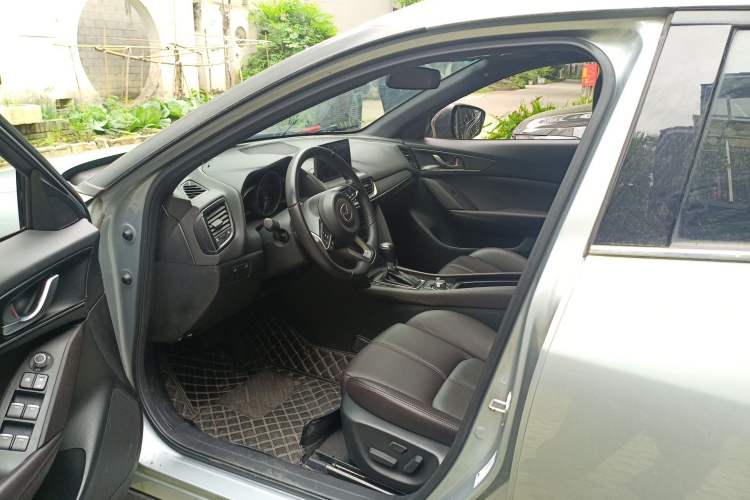 Used Mazda CX-4 2020 2.0L Automatic Two-Wheel Drive Blue Sky Luxury Edition
