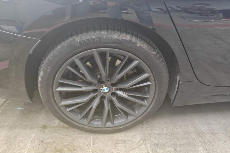 Used BMW 3 Series 2021 Second Facelift 325Li M Sport Night Edition Package Right Rear Wheel Hub