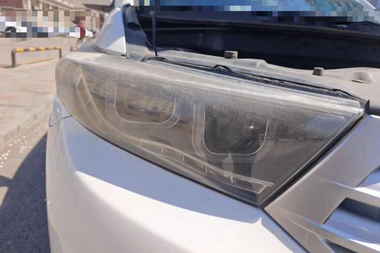 Used Toyota Highlander 2012 2.7L Two-Wheel Drive 7-Seater Luxury Edition Right Front Headlight