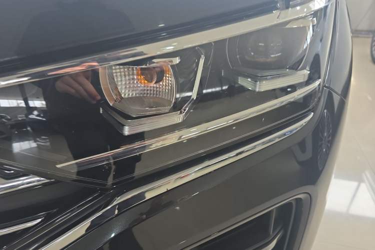 Used Volkswagen Tayron 2020 330TSI Two-Wheel Drive Luxury Smart Connectivity Version
