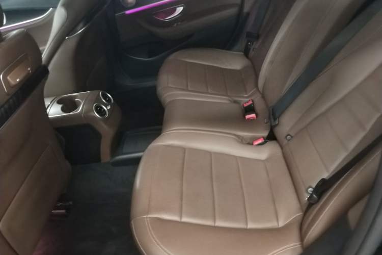 Used Mercedes-Benz E-Class 2018 Facelift E 300 L Luxury Edition
