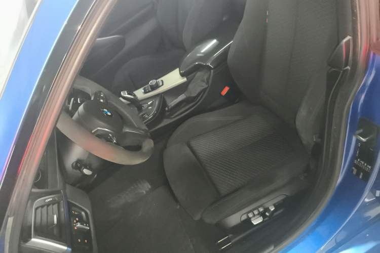 Used BMW 4 Series 2017 425i Gran Coupe Leading Model with M Sport Package Left Front Seat