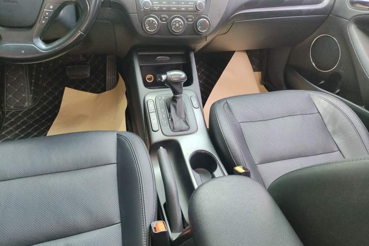 Used Kia K3 2015 1.6L Automatic GLS
