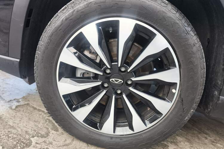 Used Chery Tiggo 8 PLUS 2025 290TGDI DCT Luxury 5-Seater
