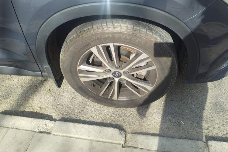 Used BYD Song Pro 2019 1.5T Automatic Prestige Model Right Front Wheel Hub
