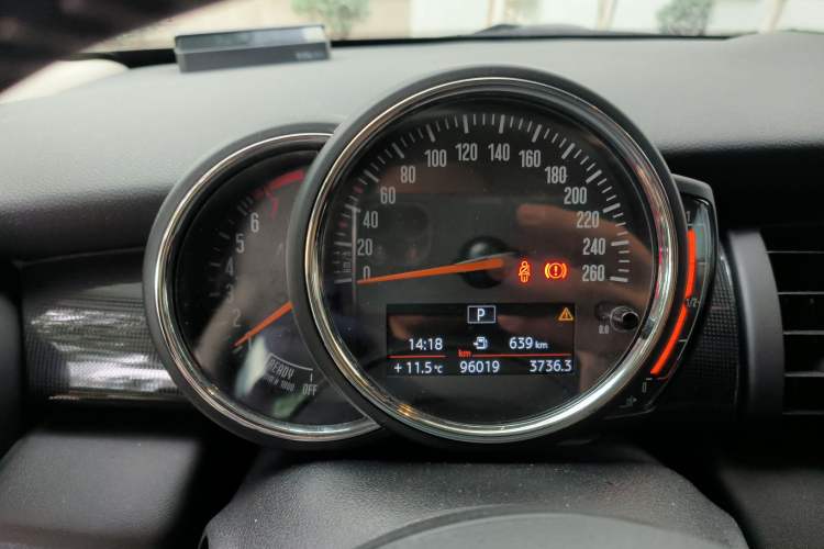 Used MINI MINI 2019 1.5T COOPER Artist