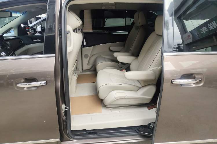 Used Buick GL8 2021 Land Cruiser Executive Class 652T Luxury Model
