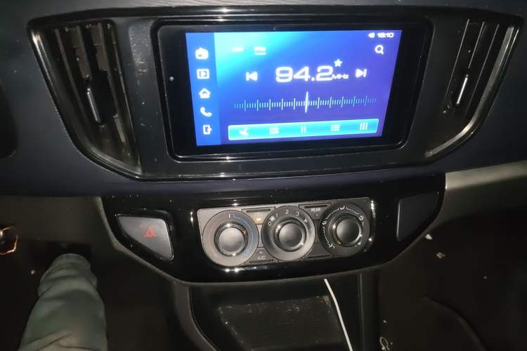 Used FORTHING Lingzhi 2023 M5L 1.6L Base Model 7 Seats