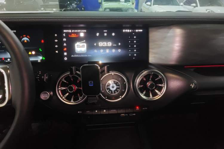 Used Tank 300 2023 City Edition 2.0T—Stylish as Ever