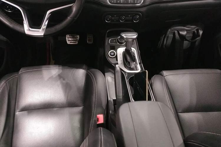 Used Chery Tiggo 7 2017 SPORT 1.5T Automatic Luxury Edition Gear Lever