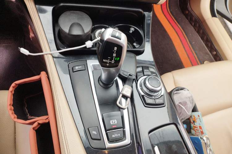 Used BMW 5 Series 2011 523Li Leading Model Gear Lever