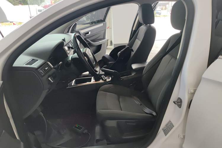 Used Qoros 3 2016 Sedan 1.6L Automatic ZhiNeng Model