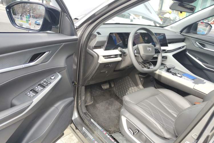 Used Changan CS75 PLUS 2024 3rd Generation Champion Edition 1.5T Intelligent Drive Dynamic Model
