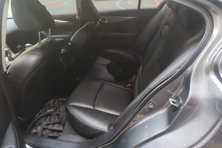 Used Infiniti Q50 2014 3.7L Luxury Sport Edition Left Rear Seat