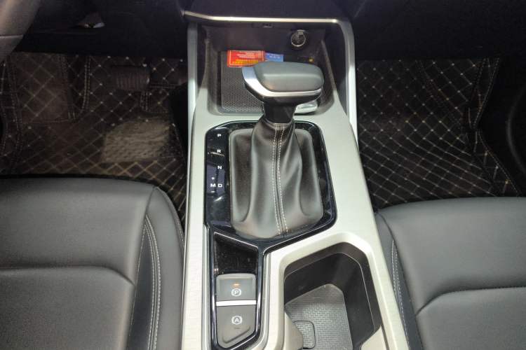 Used Geely Auto Emgrand 2025 4th Generation 1.5L CVT Luxury Version
