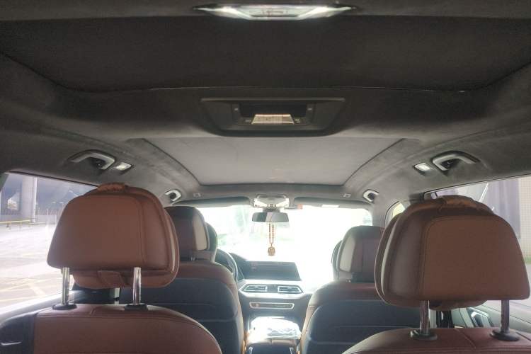 Used BMW X7 2020 xDrive40i Luxury Package with Premium Features
