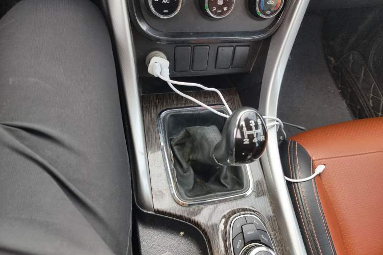 Used HYOSOW S3 2016 S3L 1.5L Manual Prestige Edition
