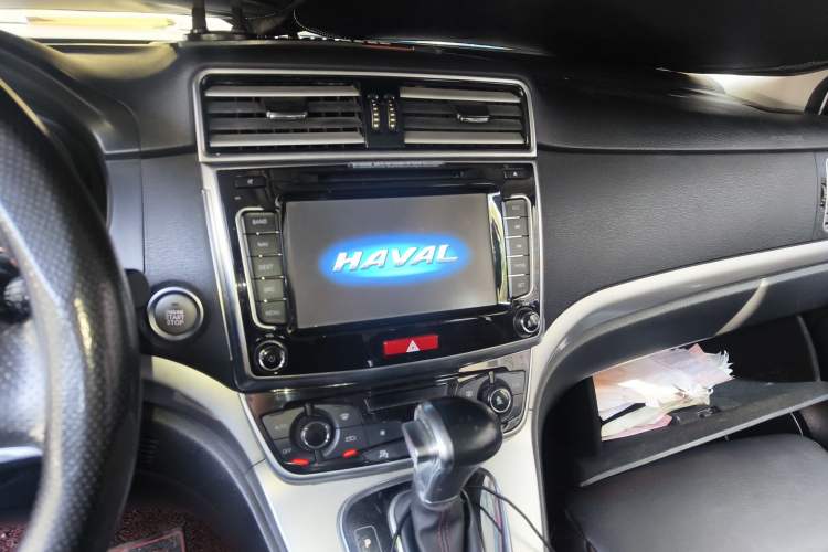 Used Haval H6 2015 Sport Edition 1.5T Automatic Two-Wheel Drive Luxury Model
