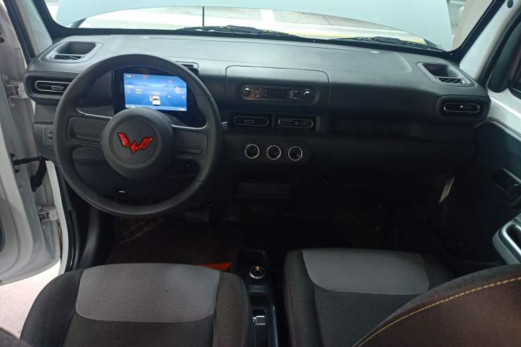 Used Wuling Zhiguang New Energy 2025 Model 305km Ambitious Edition