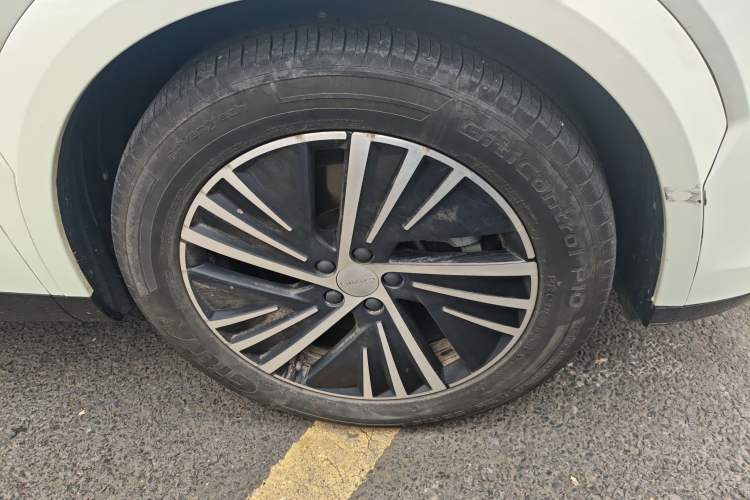 Used Lynk & Co 08 EM-P 2025 120km Long-Range Pro