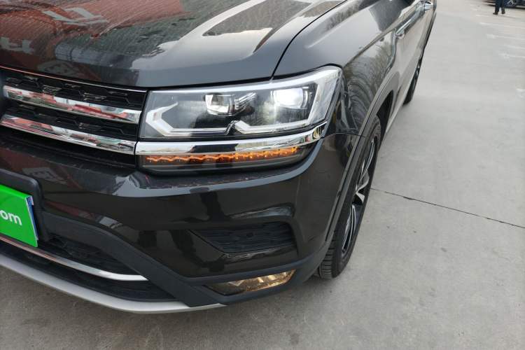 Used Volkswagen Tharu 2019 330TSI Four-Wheel Drive Flagship Model China VI Standard Left Front Headlight