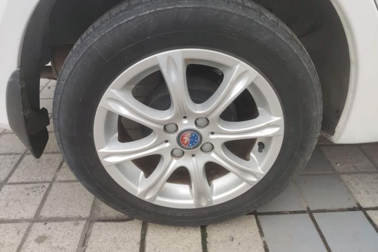 Used Geely Auto Diamond 2013 1.5L Manual Entry-Level Model
