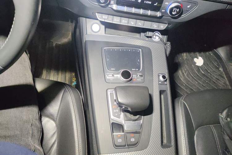 Used Audi Q5L 2020 45 TFSI Prestige Fashion Model
