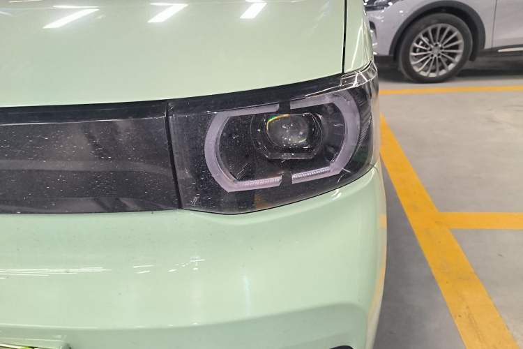 Used Wuling Hongguang MINIEV 2021 Macaron Fashion Model Lithium Iron Phosphate Left Front Headlight