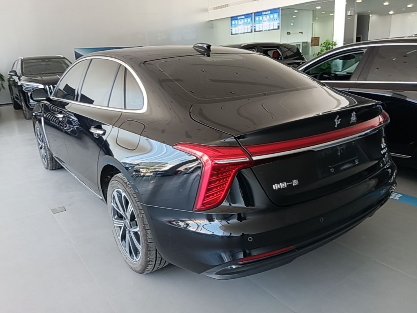 Hongqi H5 PHEV 2025 130 Super Hybrid Version — снимка 4