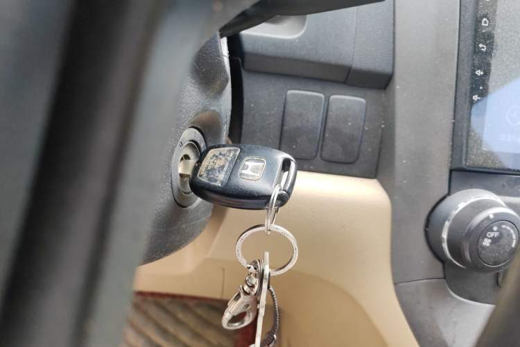 Used Honda CR-V 2010 2.0L automatic two-wheel drive urban version Vehicle Key