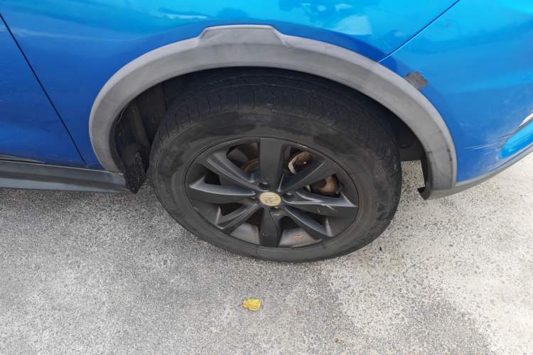 Used BYD Yuan New Energy 2019 EV360 Smart Connect Leading Model Right Front Wheel Hub