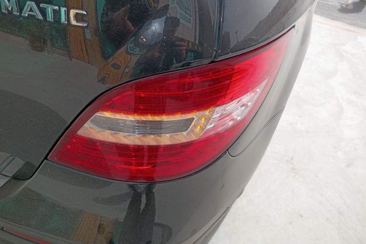 Used Mercedes-Benz R-Class 2017 R 320 4MATIC Business Edition Prestige Model
