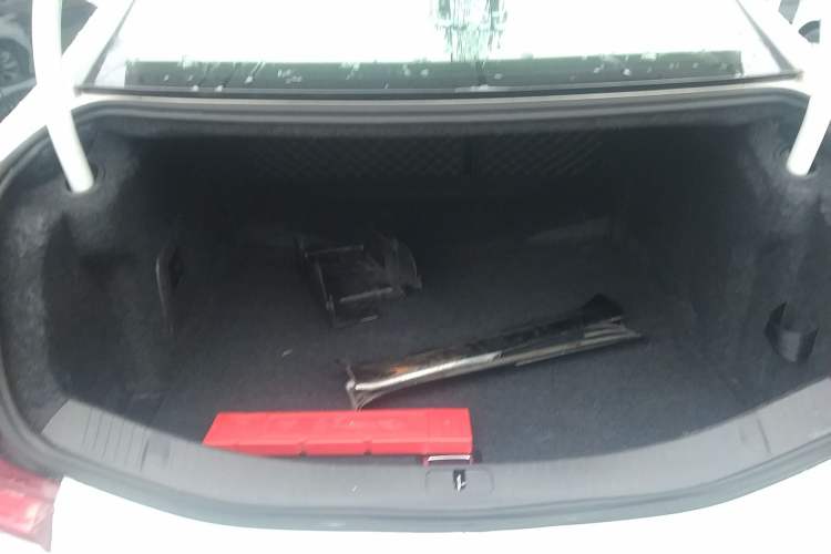 Used Cadillac XTS 2018 28T Elite Edition Trunk