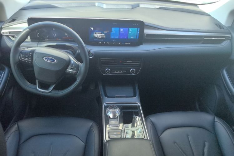 Used Ford Edge 2021 PLUS EcoBoost 245 Two-Wheel-Drive Platinum Edition 5 Seats
