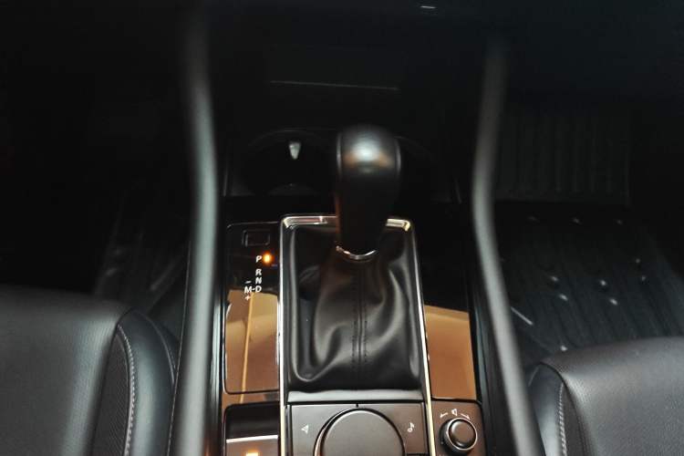 Used Mazda 3 Axela 2020 2.0L Automatic Zhiya Edition Gear Lever