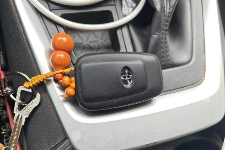 Used Toyota RAV4 2020 Dual-Engine 2.5L E-CVT Two-Wheel Drive Elite Edition