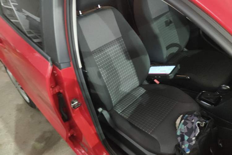 Used Volkswagen Polo 2016 1.6L Automatic Comfort Model
