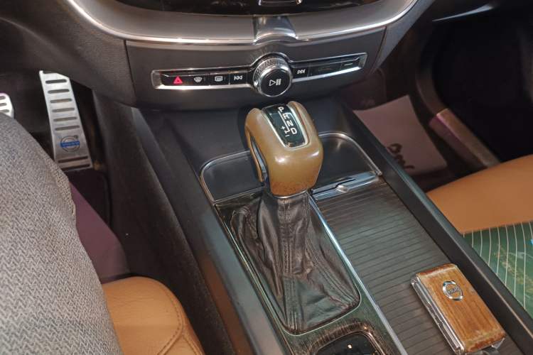 Used Volvo XC60 2018 T5 4x4 Zhiyi Edition
