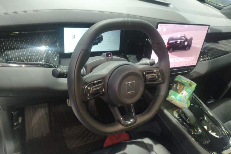 Used Zeekr 009 2024 7-Seater Walk-Through Version Four-Wheel Drive 108 kWh
