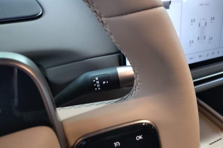 Used Li Auto i6 2025 Model Two-Wheel-Drive Standard Type
