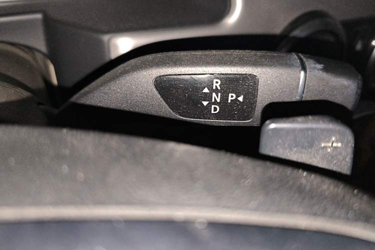 Used Mercedes-Benz GLK-Class 2015 GLK 300 4MATIC Fashion Edition Ultimate Version Gear Lever