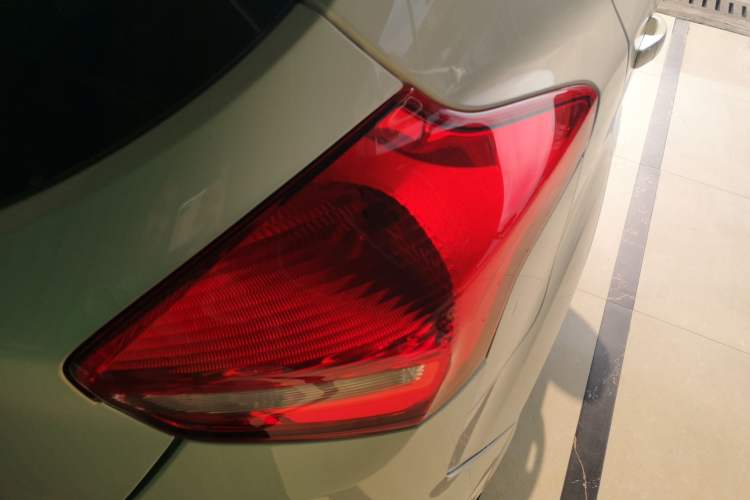 Used Ford Focus 2017 Hatchback 1.6L Automatic Comfort Plus SmartDrive Edition
