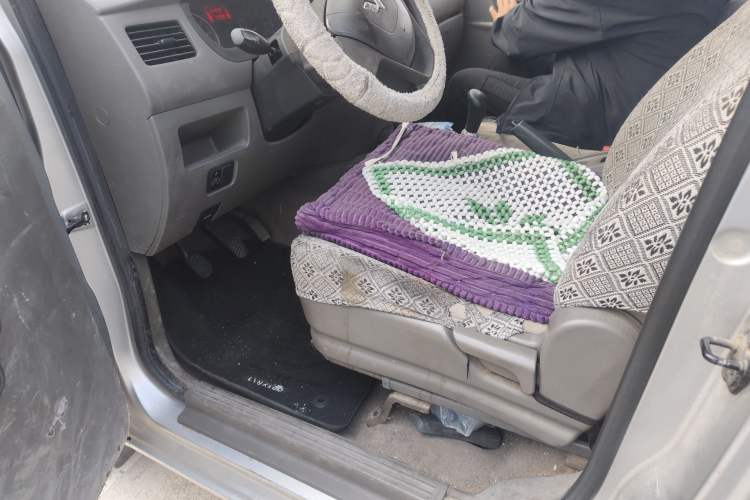 Used Wuling Rongguang V 2015 1.2L Practical Model Driver Seat