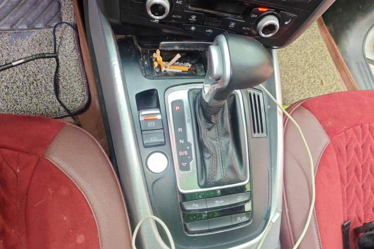 Used Audi Q5 2017 Plus 40 TFSI Technology Model Gear Lever