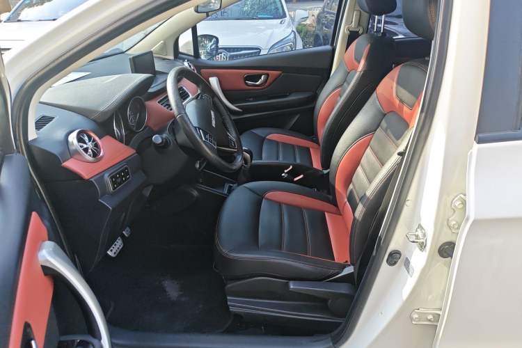 Used Haval H1 2016 Blue Label 1.5L AMT Luxury Model