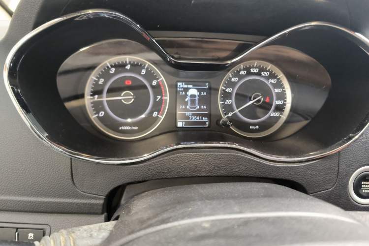 Used Baojun 560 2015 1.8L manual luxury version
