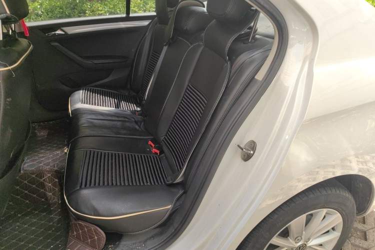 Used Volkswagen Jetta 2015 1.6L Automatic Comfort Model Left Rear Seat