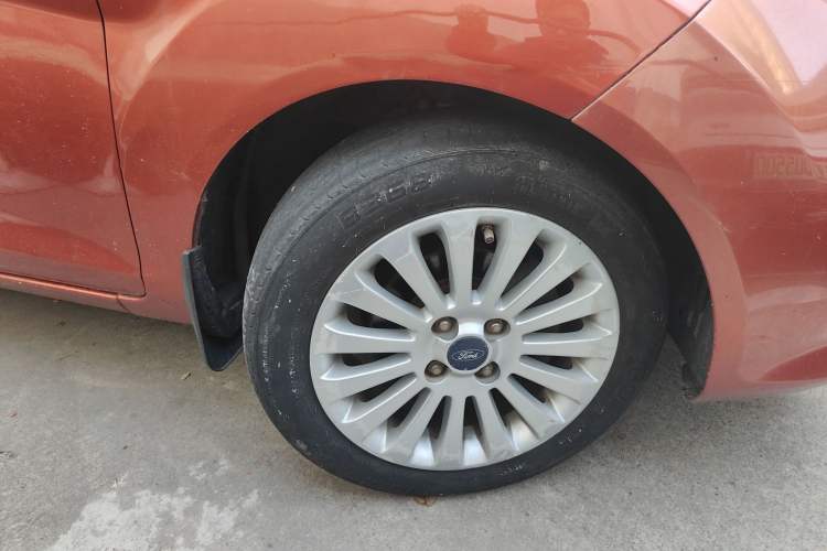 Used Ford Fiesta 2011 Hatchback 1.5L Automatic Fashion Edition
