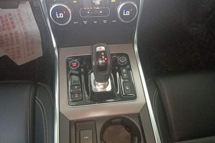 Used Jaguar XEL 2021 2.0T 250 PS R-DYNAMIC S Advanced Sport Edition Gear Lever